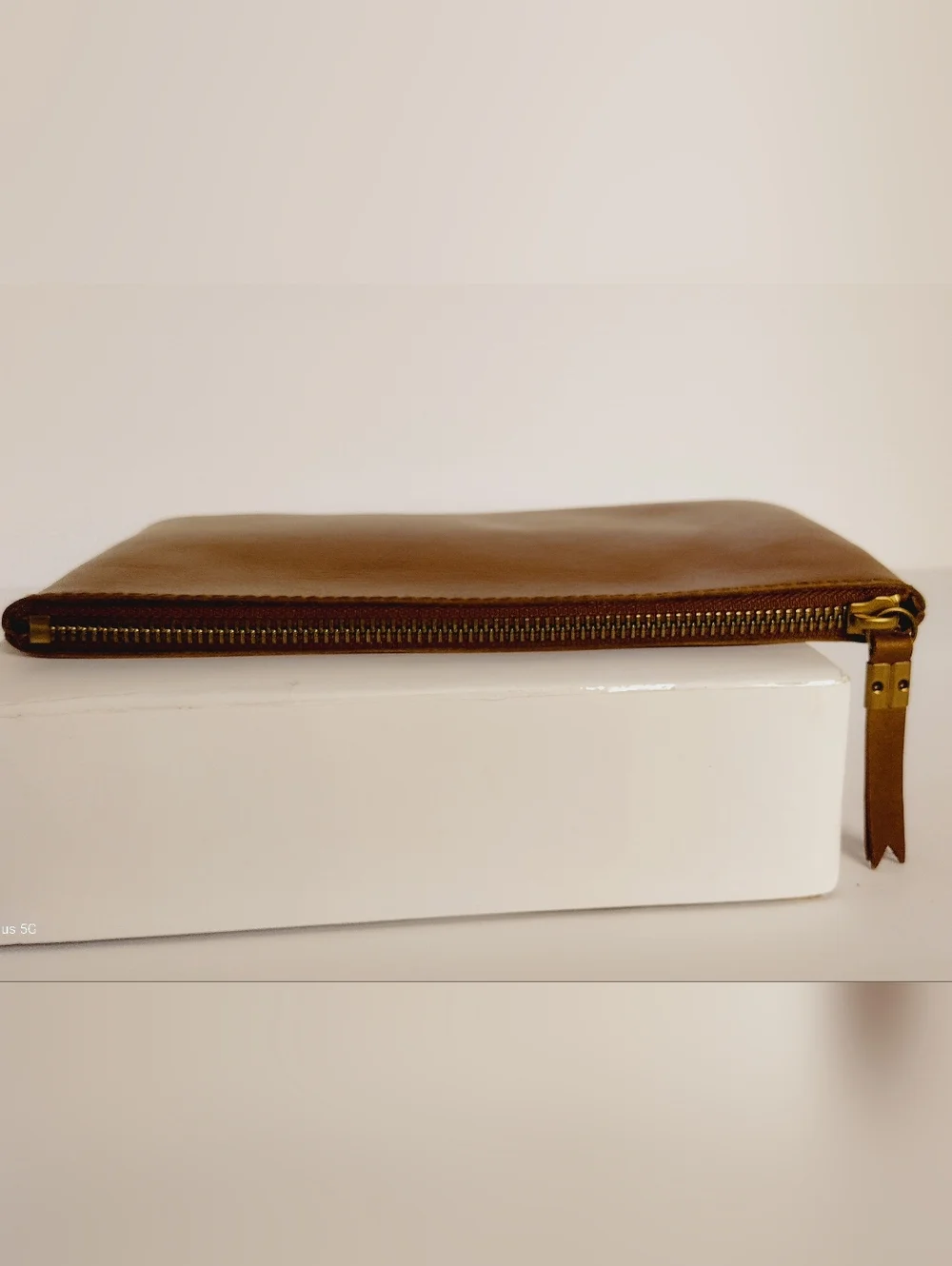 Madewell The Leather Pouch Clutch- English Saddle - Picture 6 of 9